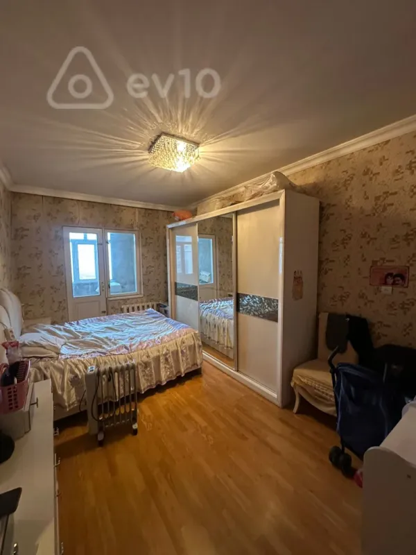 Satılır 3 otaqlı köhnə tikili 85 m²