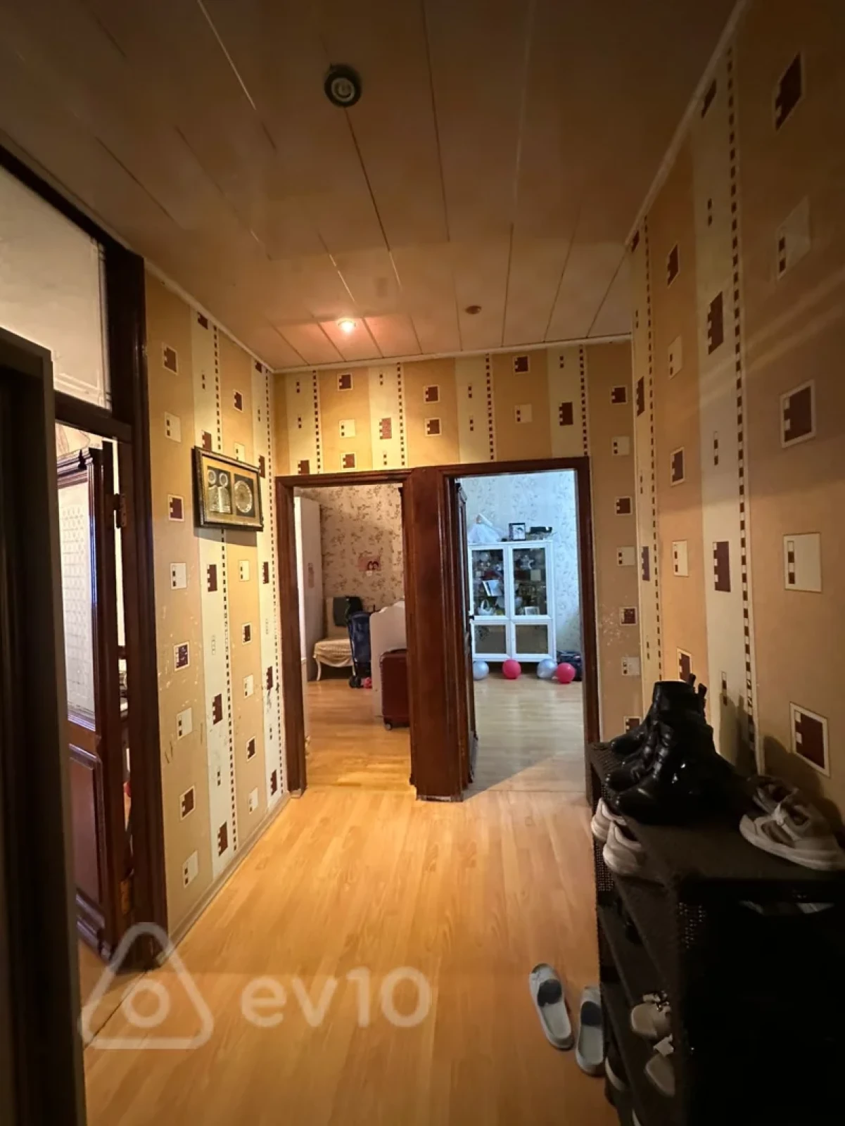 Satılır 3 otaqlı köhnə tikili 85 m²