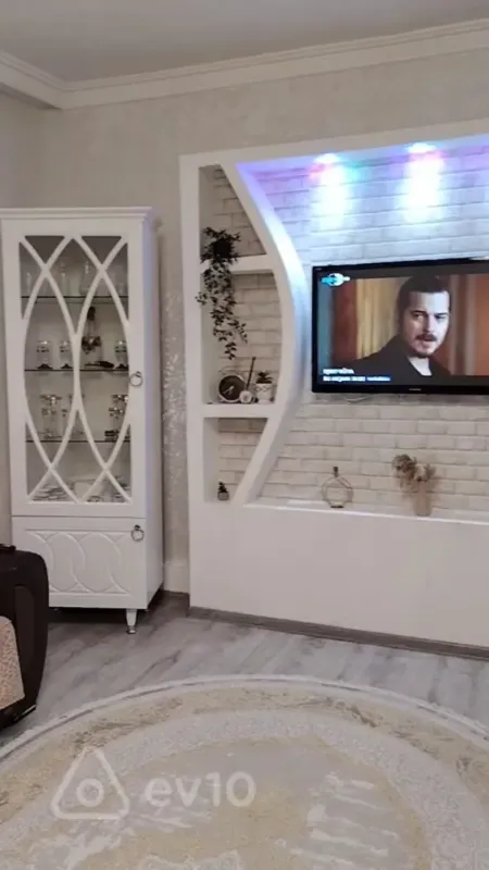 Kirayə verilir 2 otaqlı həyət evi 68 m²