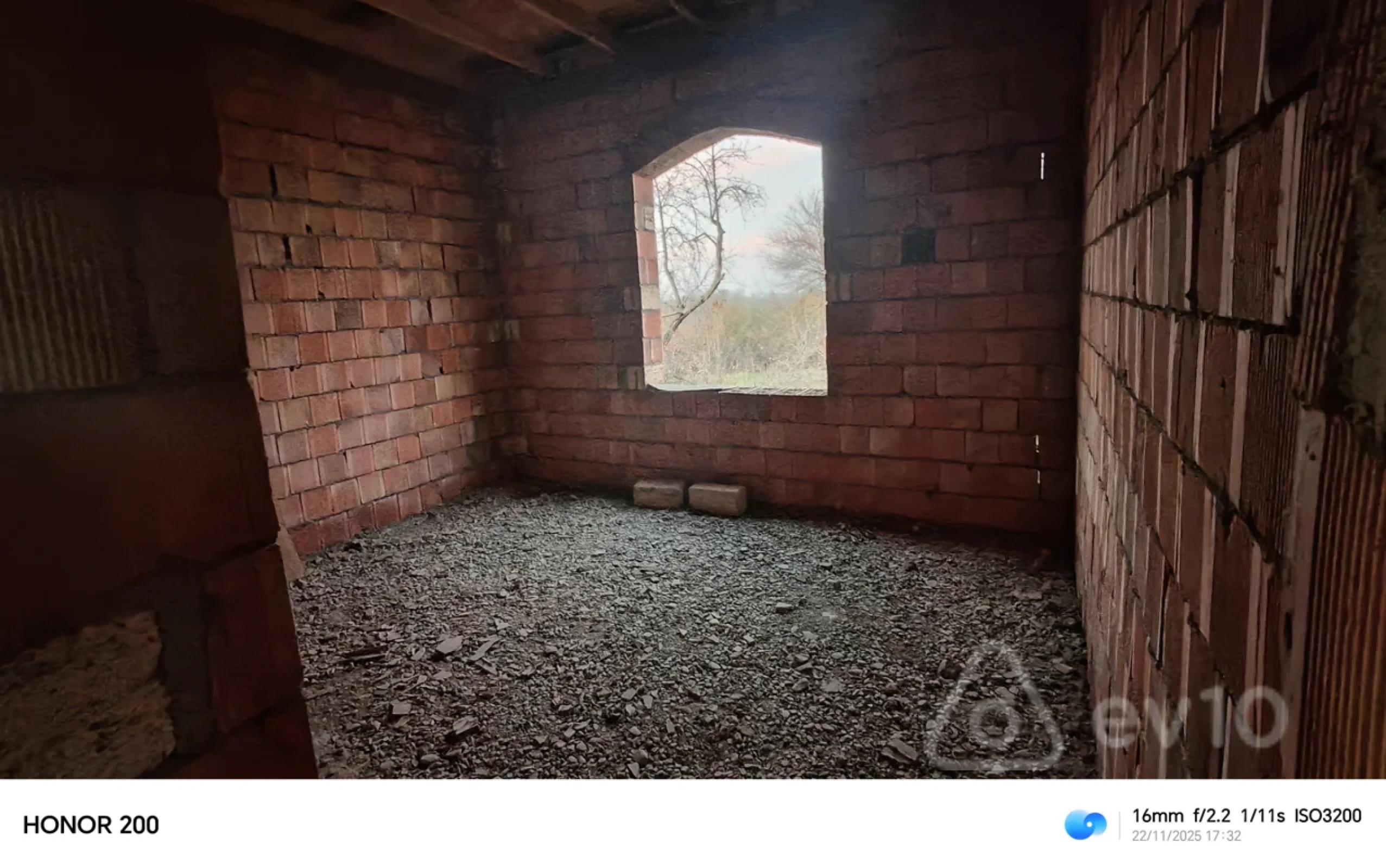 Satılır 4 otaqlı həyət evi 100 m²