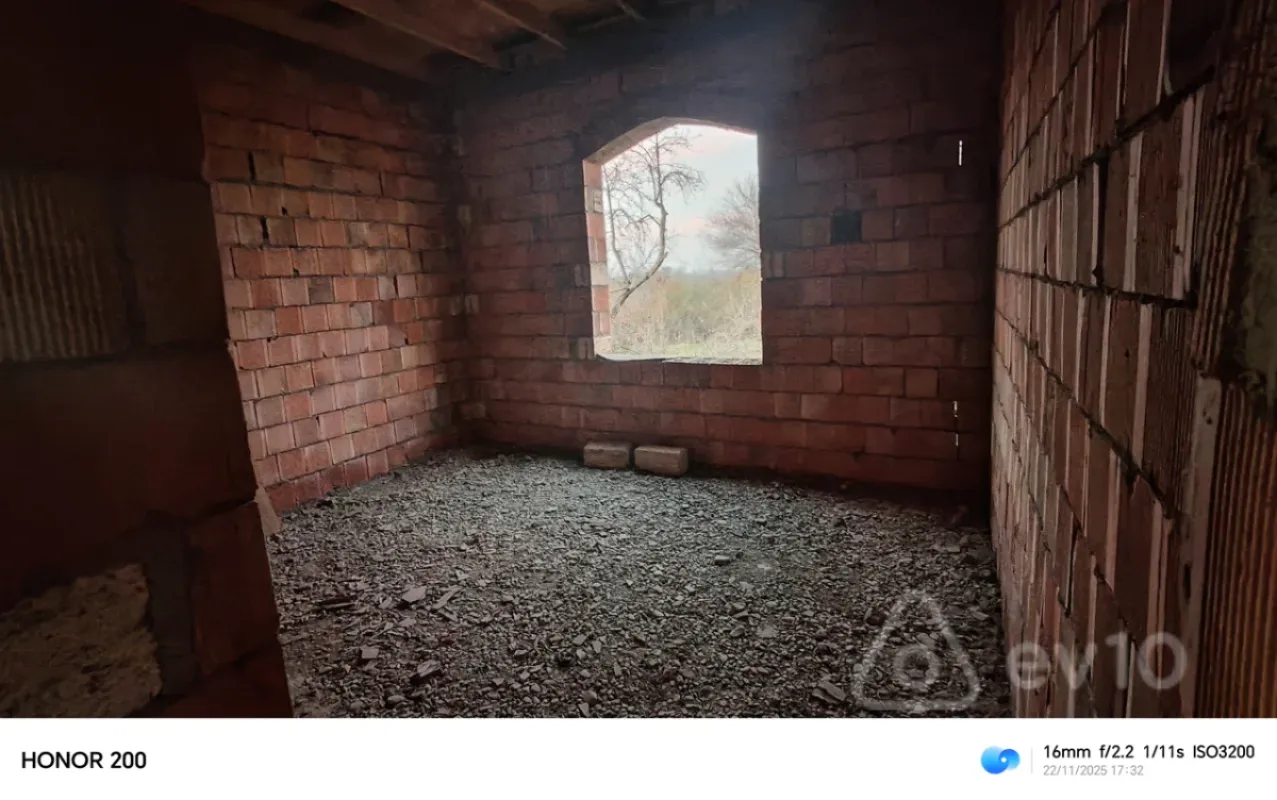 Satılır 4 otaqlı həyət evi 100 m²