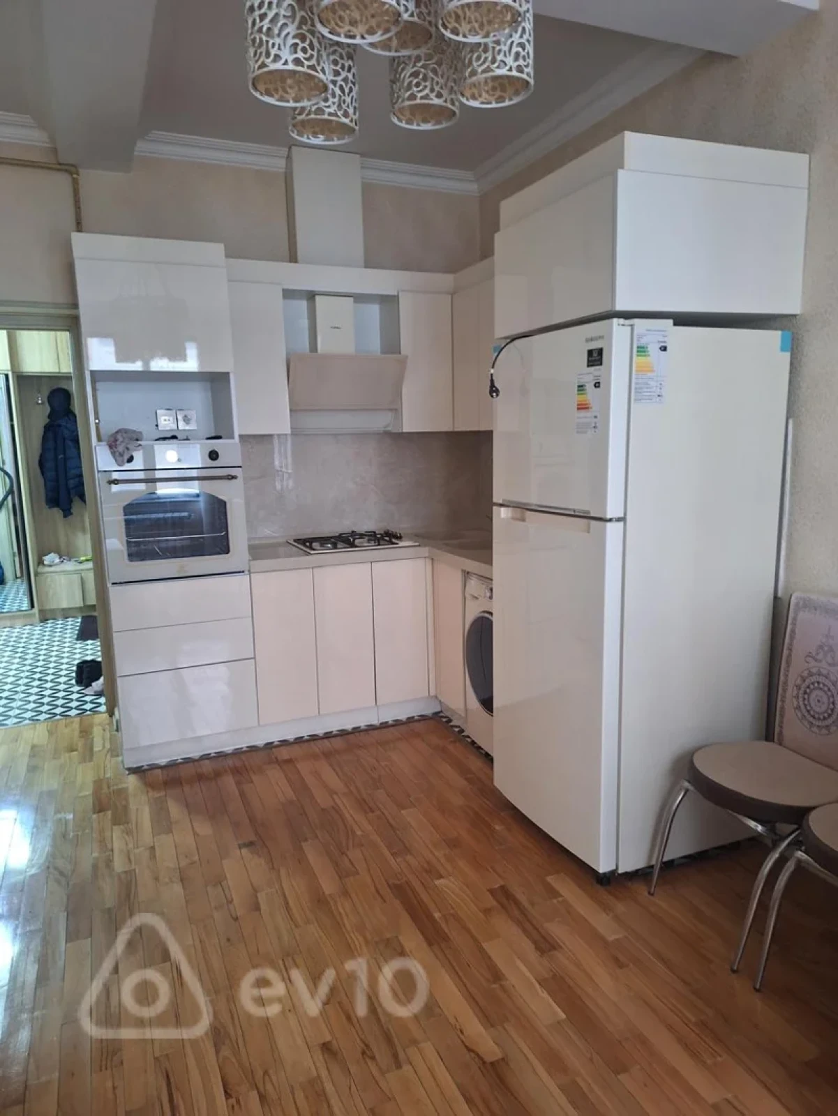 Kirayə verilir 2 otaqlı yeni tikili 80 m²