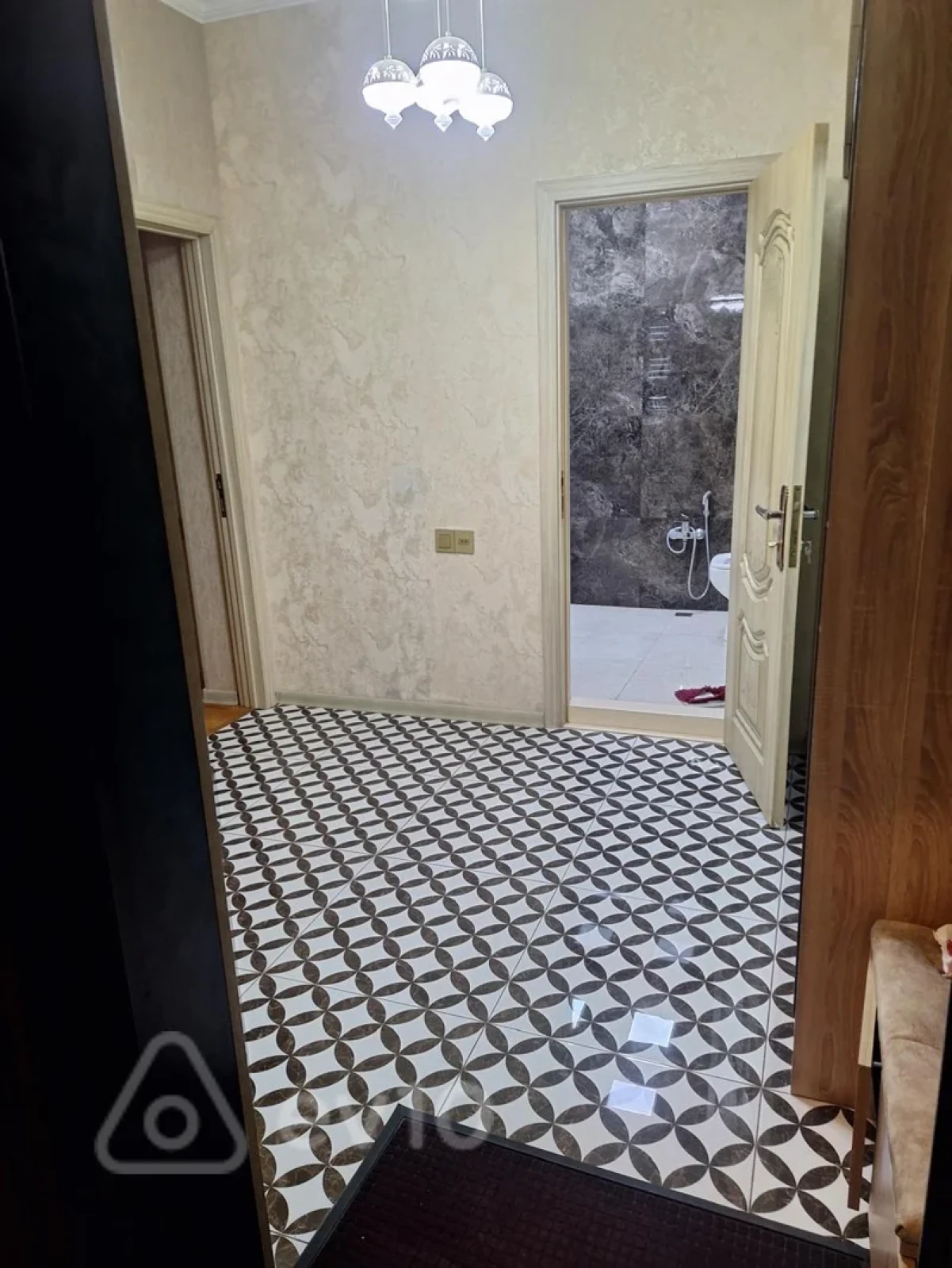 Kirayə verilir 2 otaqlı yeni tikili 80 m²