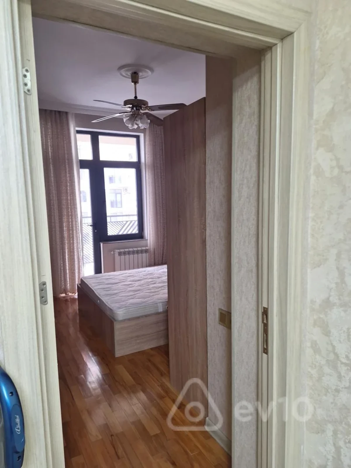 Kirayə verilir 2 otaqlı yeni tikili 80 m²