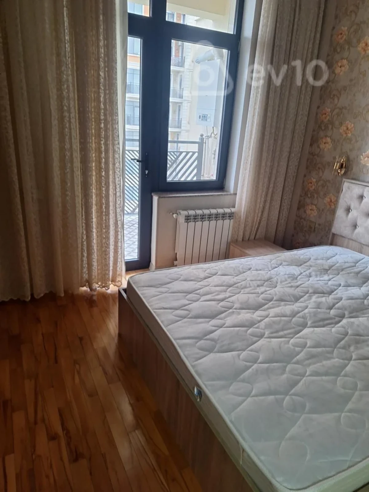 Kirayə verilir 2 otaqlı yeni tikili 80 m²