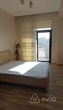 Kirayə verilir 2 otaqlı yeni tikili 85 m²