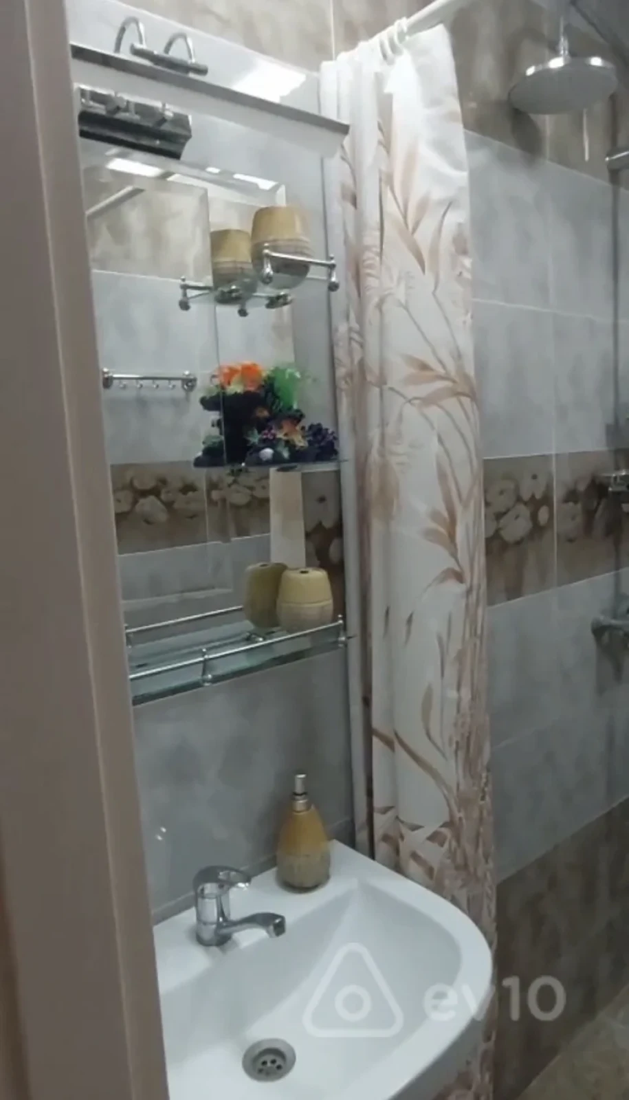 Kirayə verilir 2 otaqlı yeni tikili 85 m²