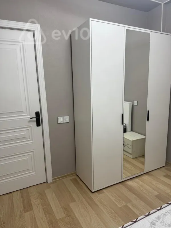 Kirayə verilir 2 otaqlı yeni tikili 80 m²