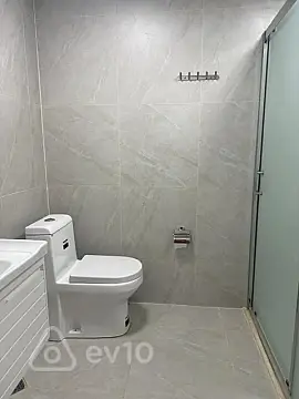 Kirayə verilir 2 otaqlı yeni tikili 80 m²