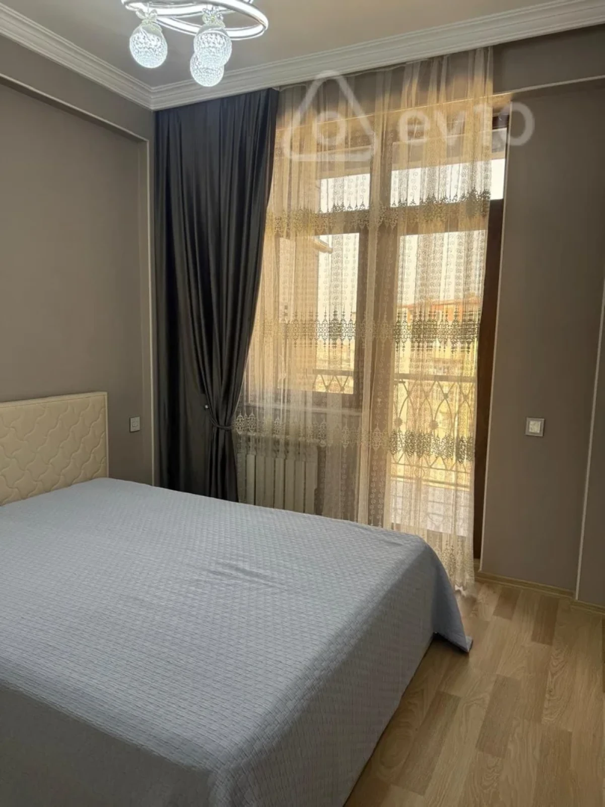 Kirayə verilir 2 otaqlı yeni tikili 80 m²