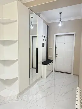 Kirayə verilir 2 otaqlı yeni tikili 80 m²