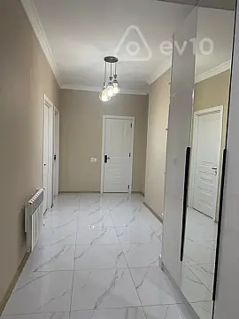 Kirayə verilir 2 otaqlı yeni tikili 80 m²