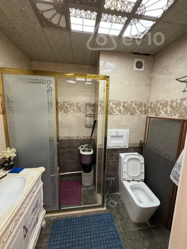 Kirayə verilir 3 otaqlı köhnə tikili 80 m²