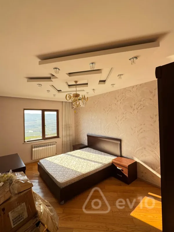 Kirayə verilir 3 otaqlı köhnə tikili 80 m²