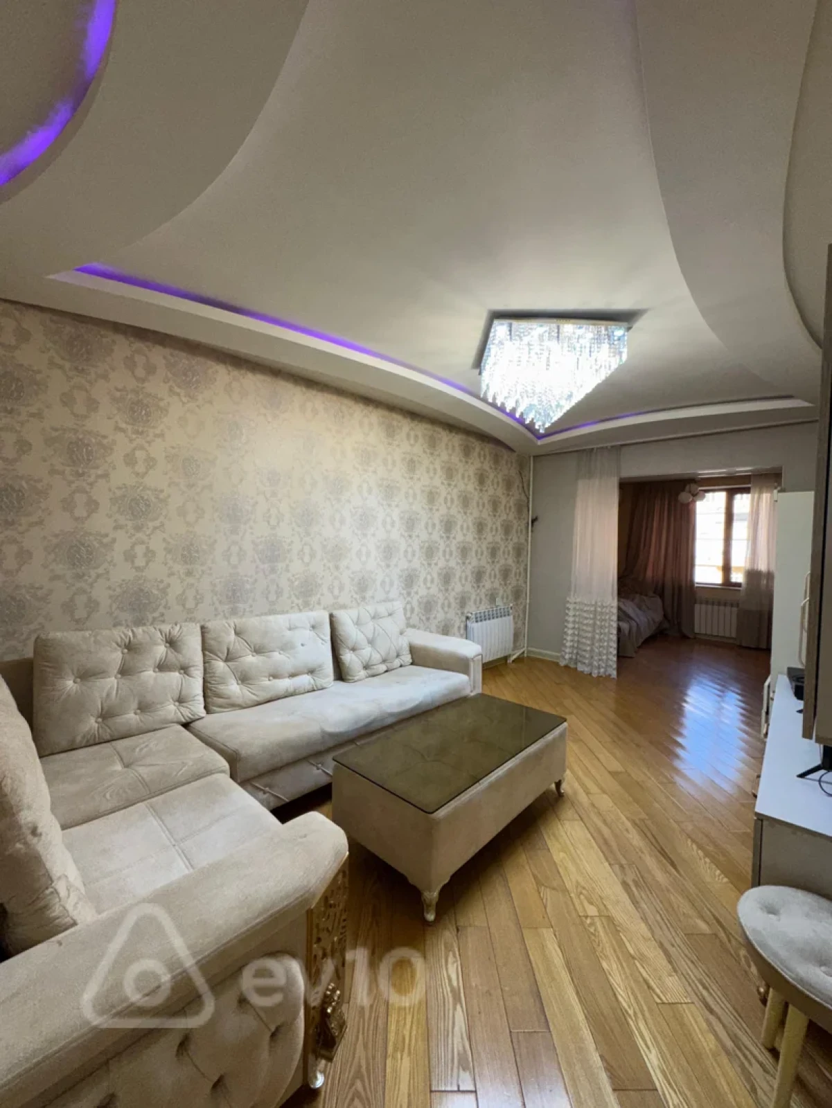 Kirayə verilir 3 otaqlı köhnə tikili 80 m²