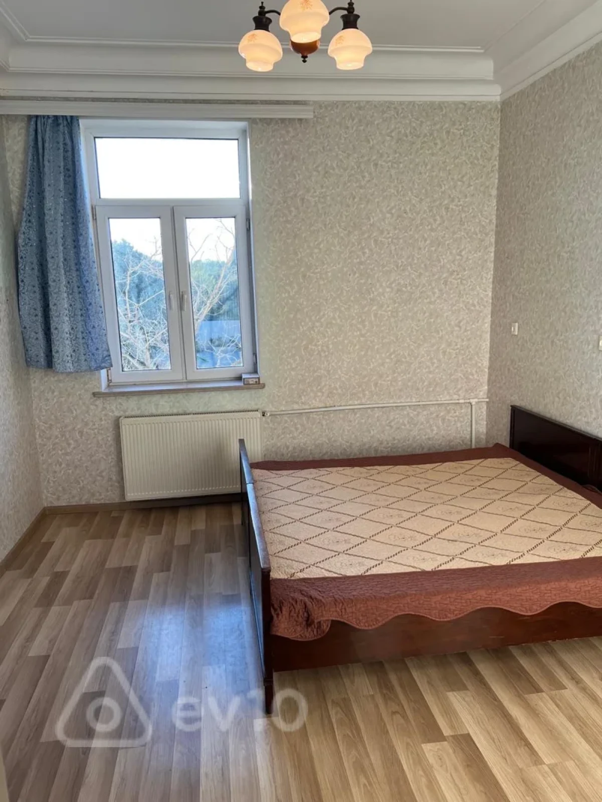 Kirayə verilir 2 otaqlı köhnə tikili 55 m²