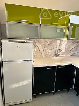 Kirayə verilir 2 otaqlı köhnə tikili 55 m²