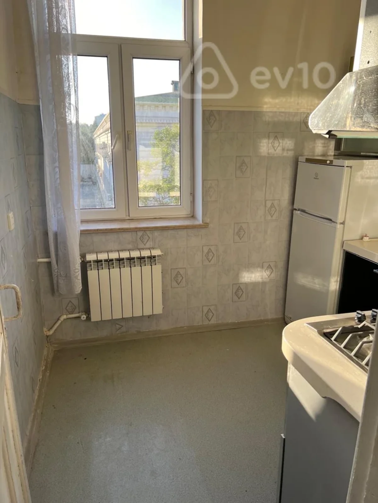 Kirayə verilir 2 otaqlı köhnə tikili 55 m²