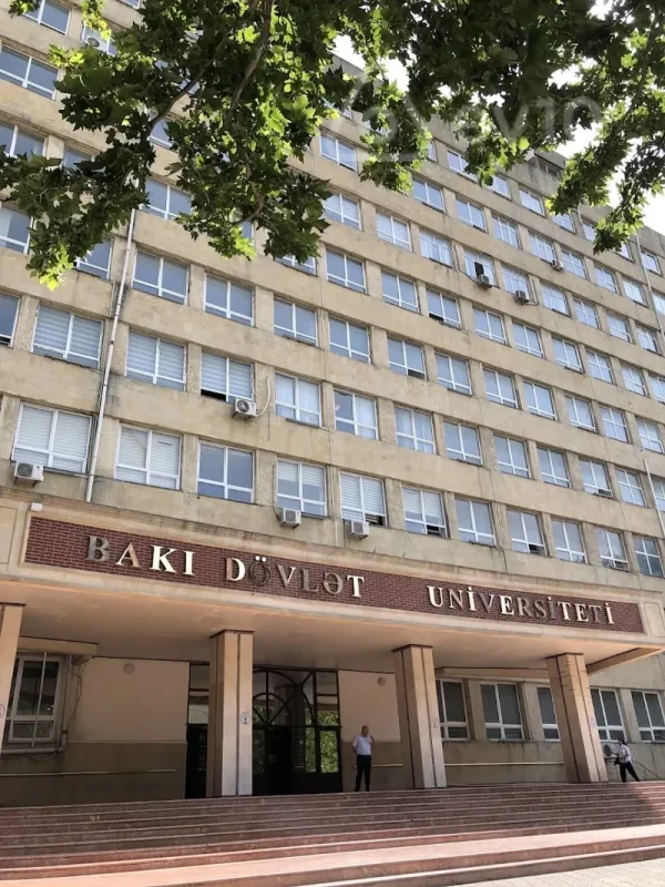 Kirayə verilir 2 otaqlı köhnə tikili 55 m²