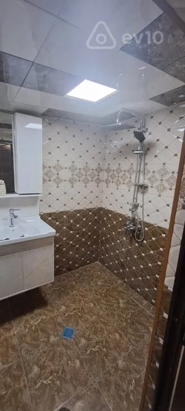 Kirayə verilir 1 otaqlı köhnə tikili 30 m²