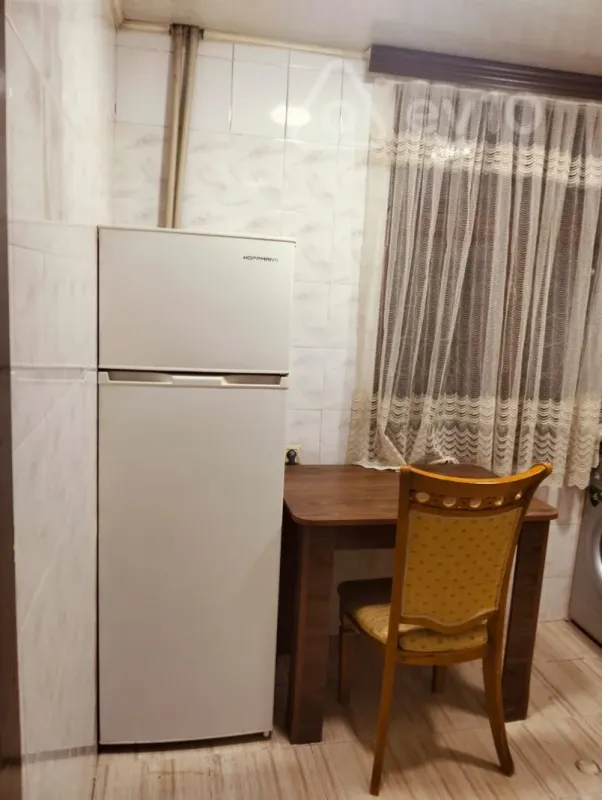 Kirayə verilir 2 otaqlı köhnə tikili 60 m²
