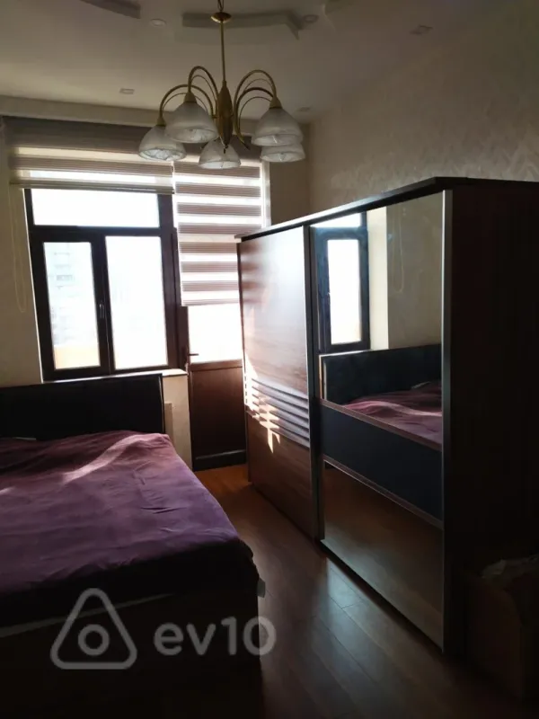 Kirayə verilir 3 otaqlı yeni tikili 121 m²