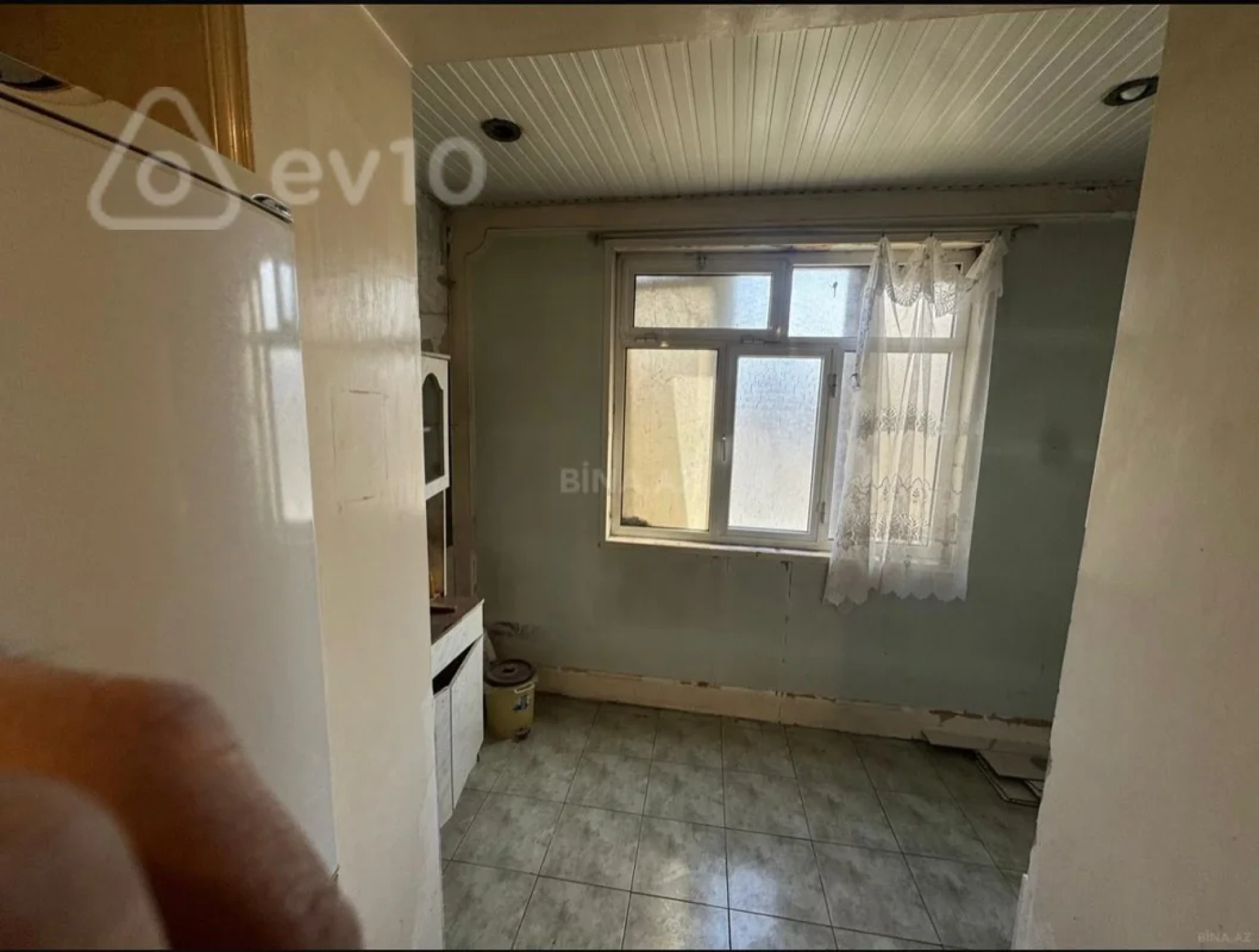 Satılır 3 otaqlı yeni tikili 75 m²