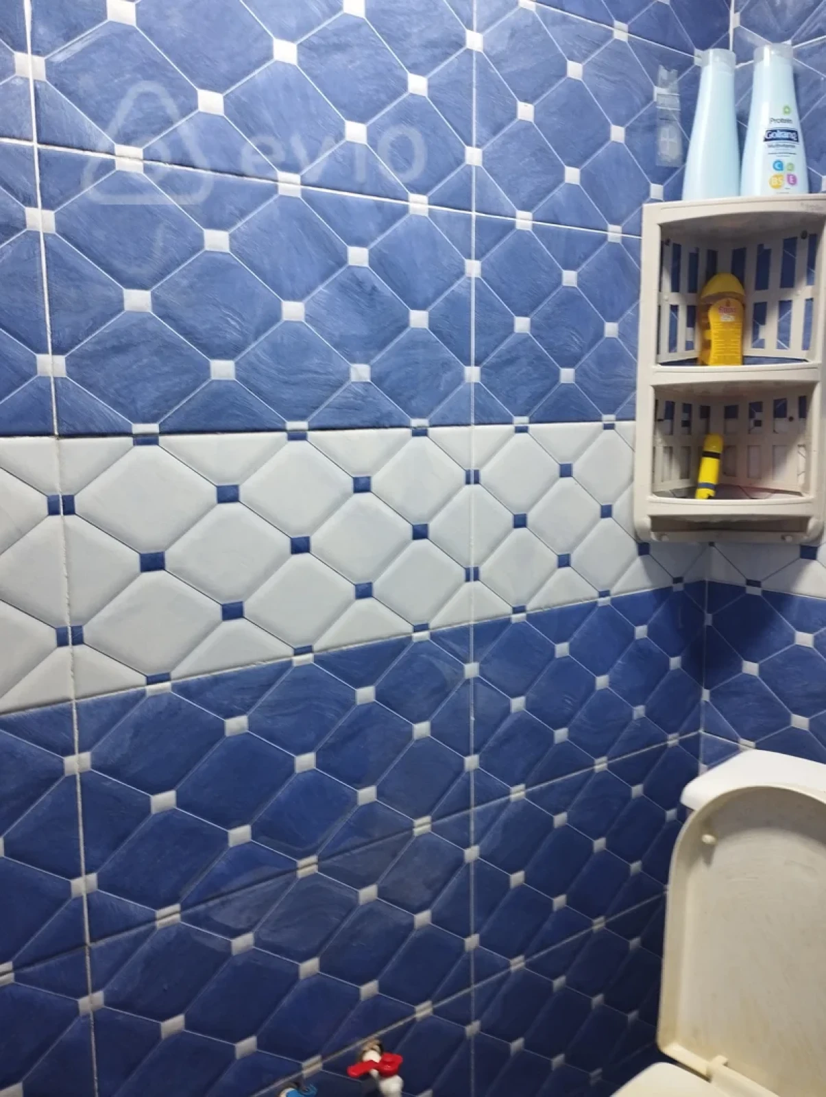 Satılır 2 otaqlı köhnə tikili 68 m²
