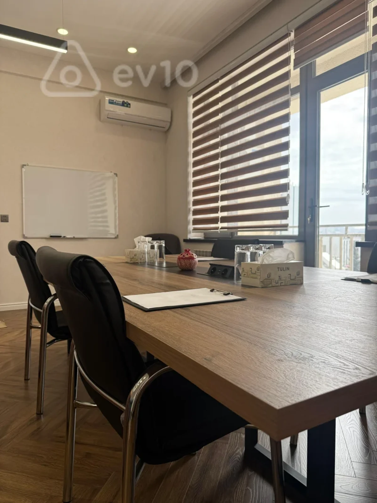 Kirayə verilir 5 otaqlı ofis 230 m²