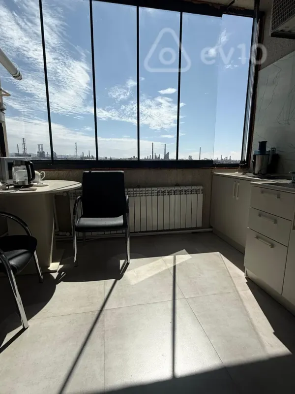 Kirayə verilir 5 otaqlı ofis 230 m²