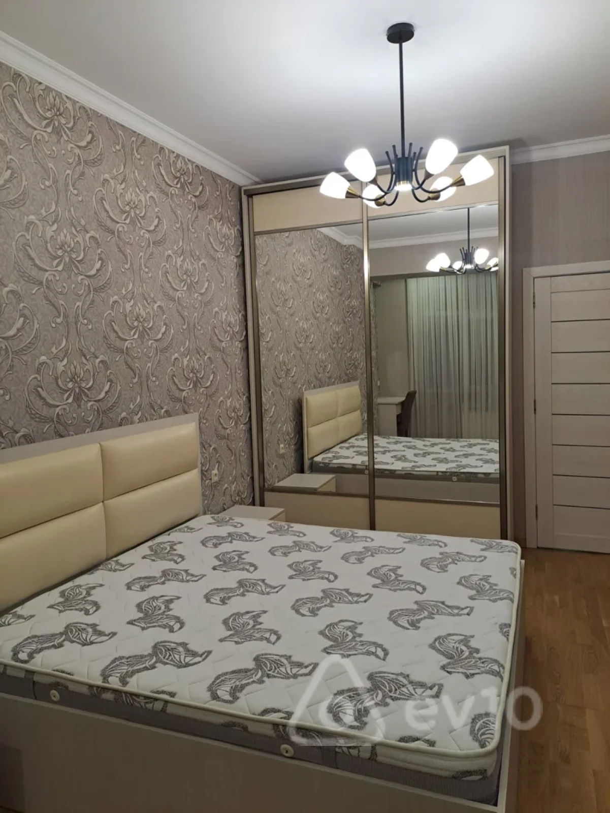 Kirayə verilir 2 otaqlı yeni tikili 52 m²