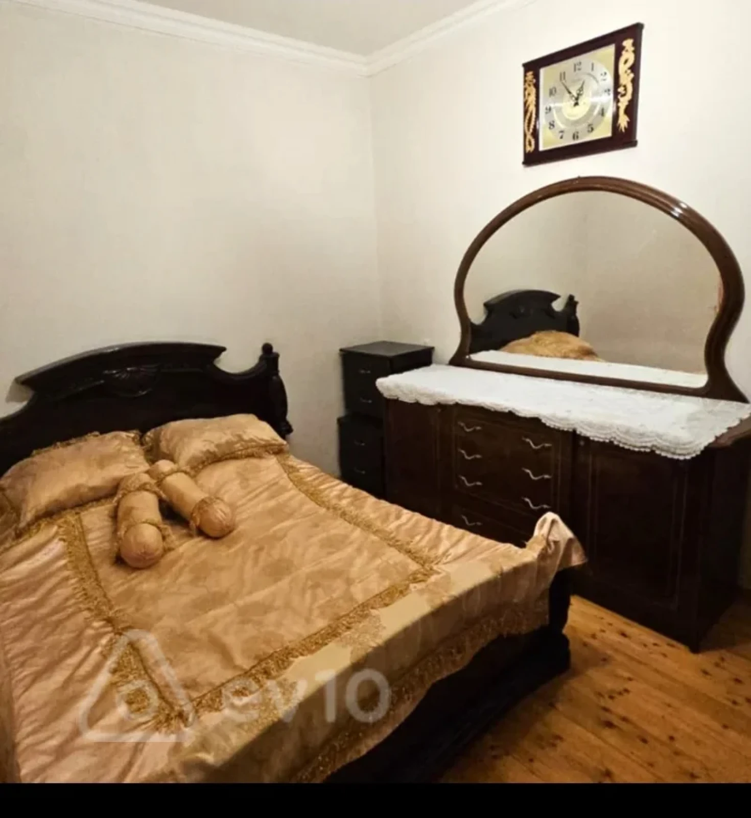 Kirayə verilir 2 otaqlı köhnə tikili 50 m²