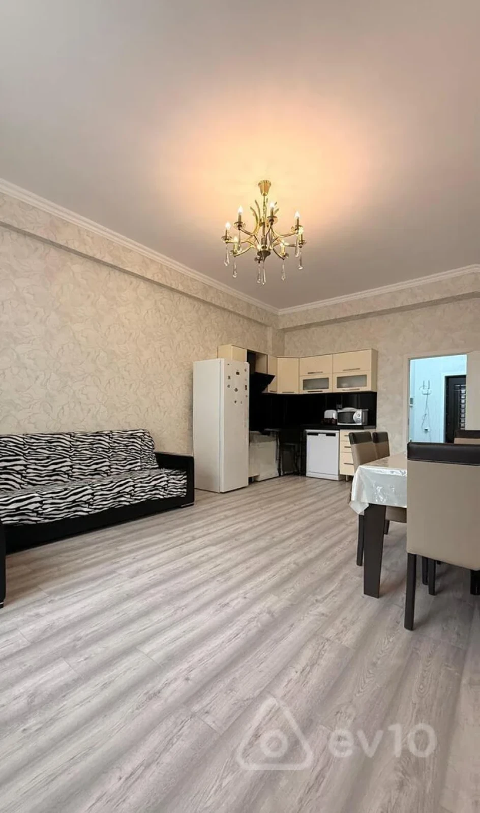 Kirayə verilir 2 otaqlı yeni tikili 100 m²