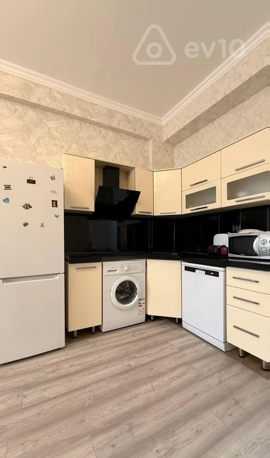 Kirayə verilir 2 otaqlı yeni tikili 100 m²