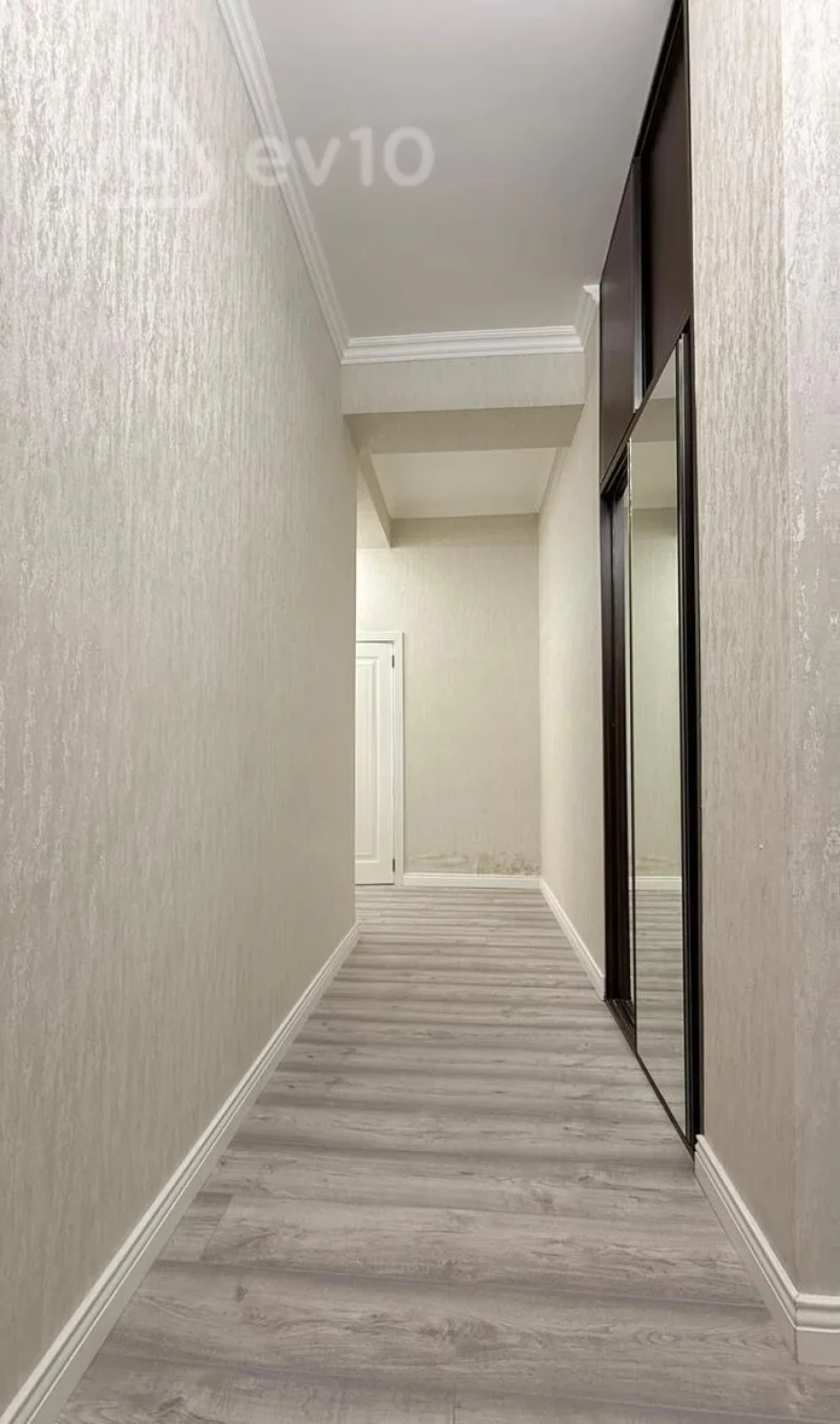 Kirayə verilir 2 otaqlı yeni tikili 100 m²