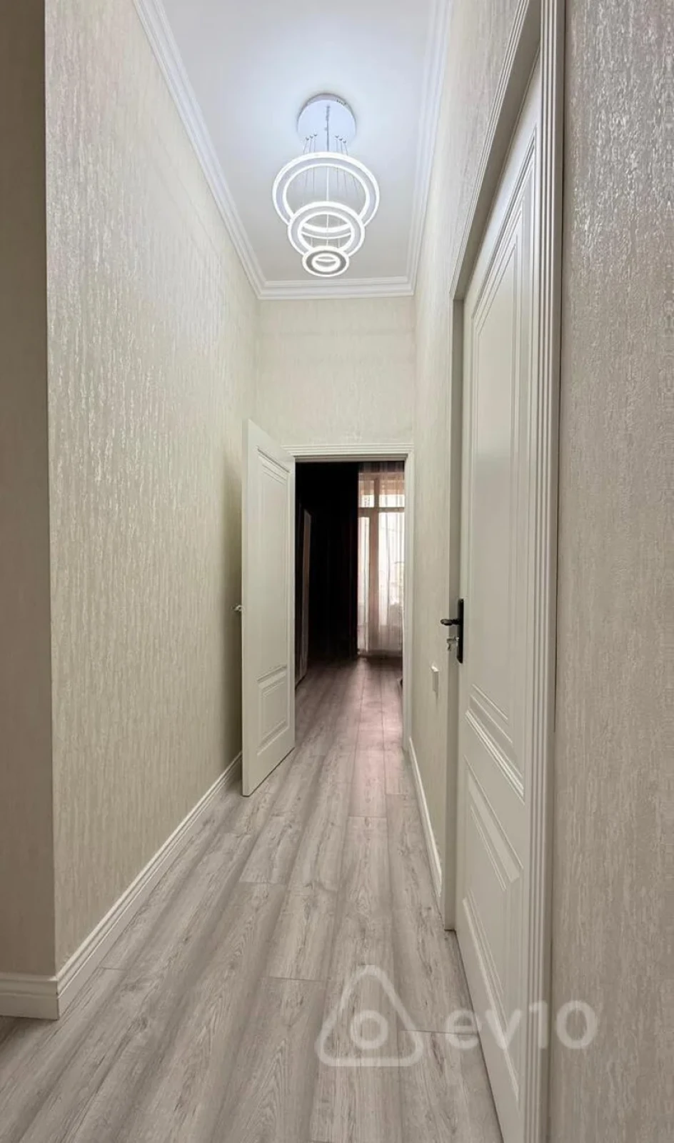 Kirayə verilir 2 otaqlı yeni tikili 100 m²