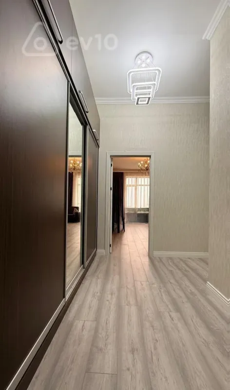 Kirayə verilir 2 otaqlı yeni tikili 100 m²