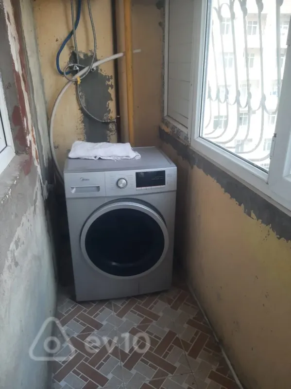 Kirayə verilir 2 otaqlı yeni tikili 58 m²