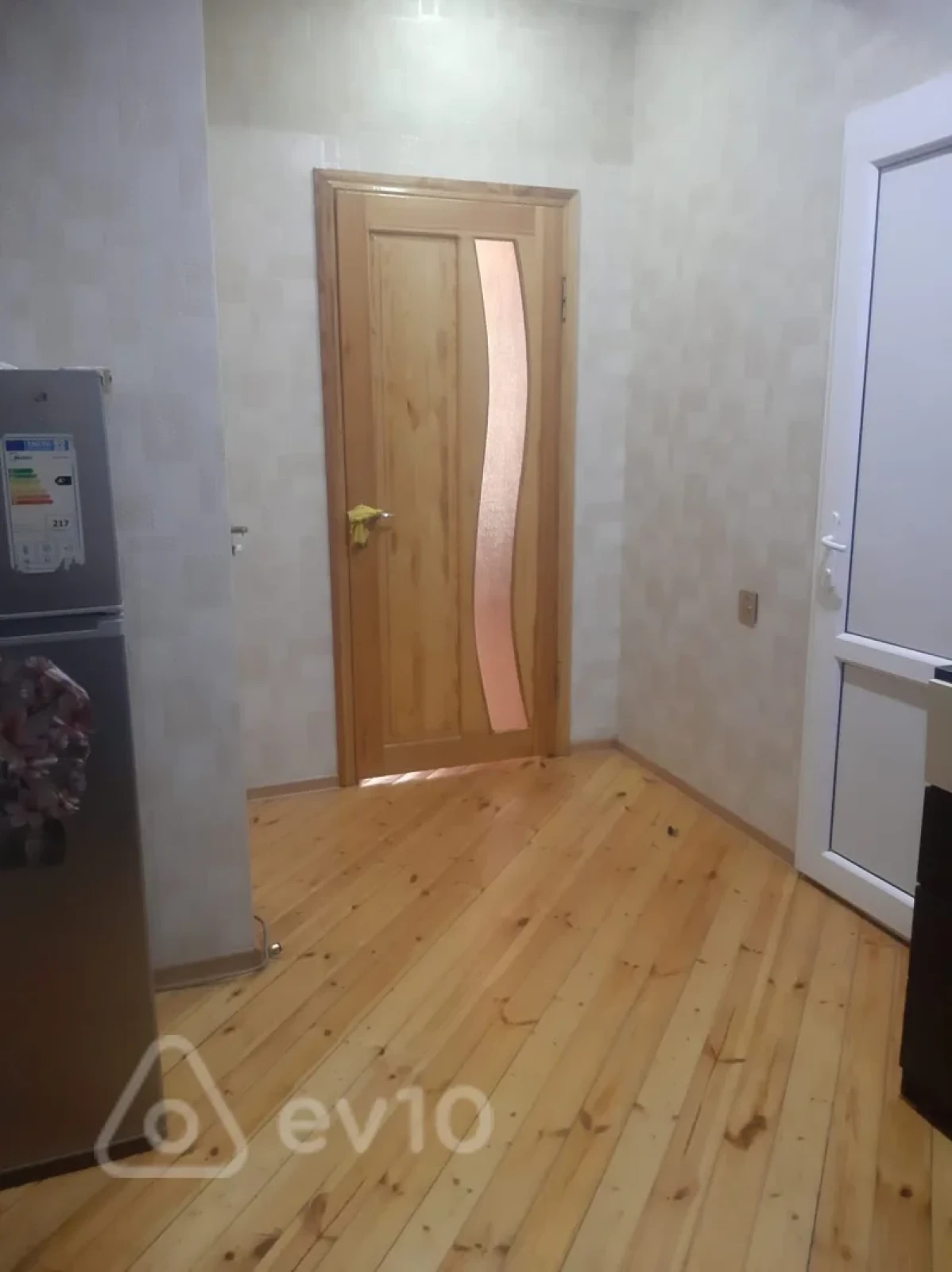 Kirayə verilir 2 otaqlı yeni tikili 58 m²