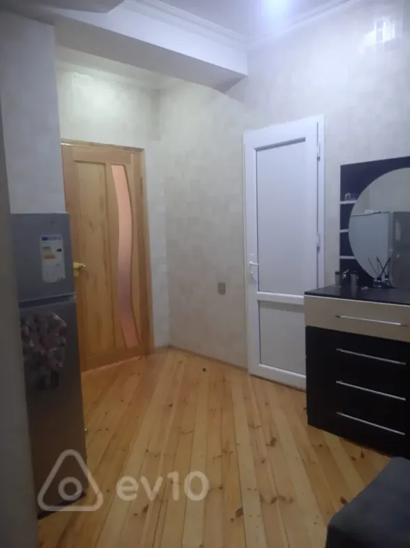 Kirayə verilir 2 otaqlı yeni tikili 58 m²