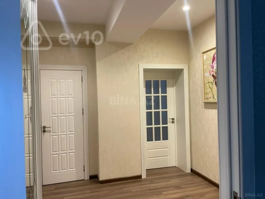 Kirayə verilir 2 otaqlı yeni tikili 5 m²