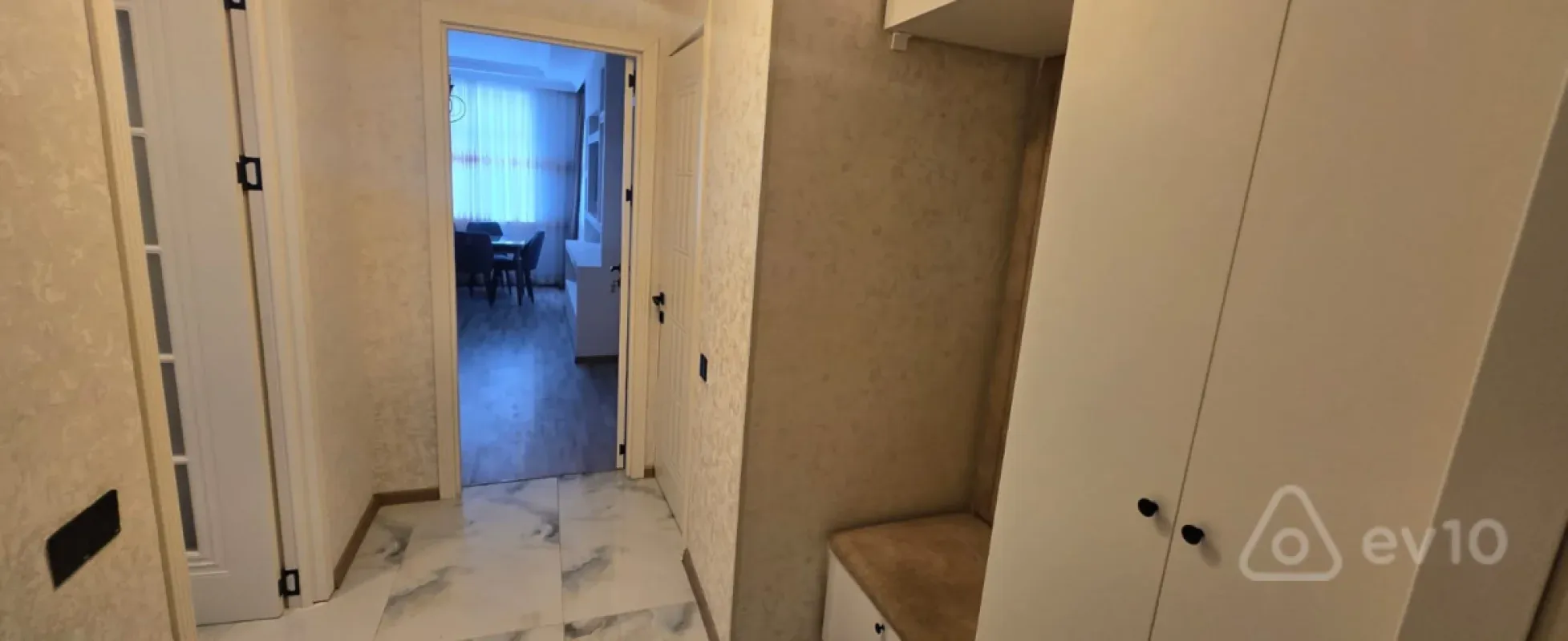 Kirayə verilir 2 otaqlı yeni tikili 61 m²