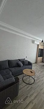 Kirayə verilir 2 otaqlı yeni tikili 61 m²