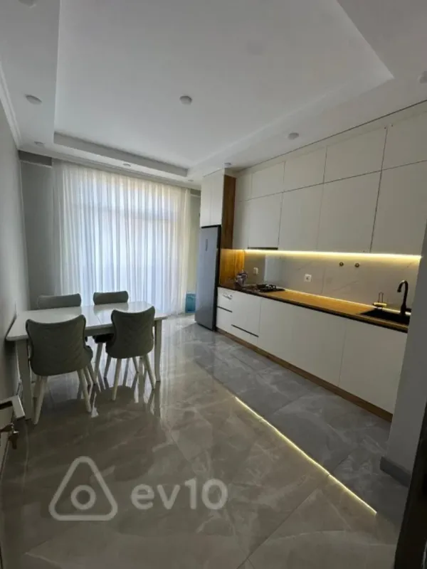 Kirayə verilir 2 otaqlı yeni tikili 77 m²