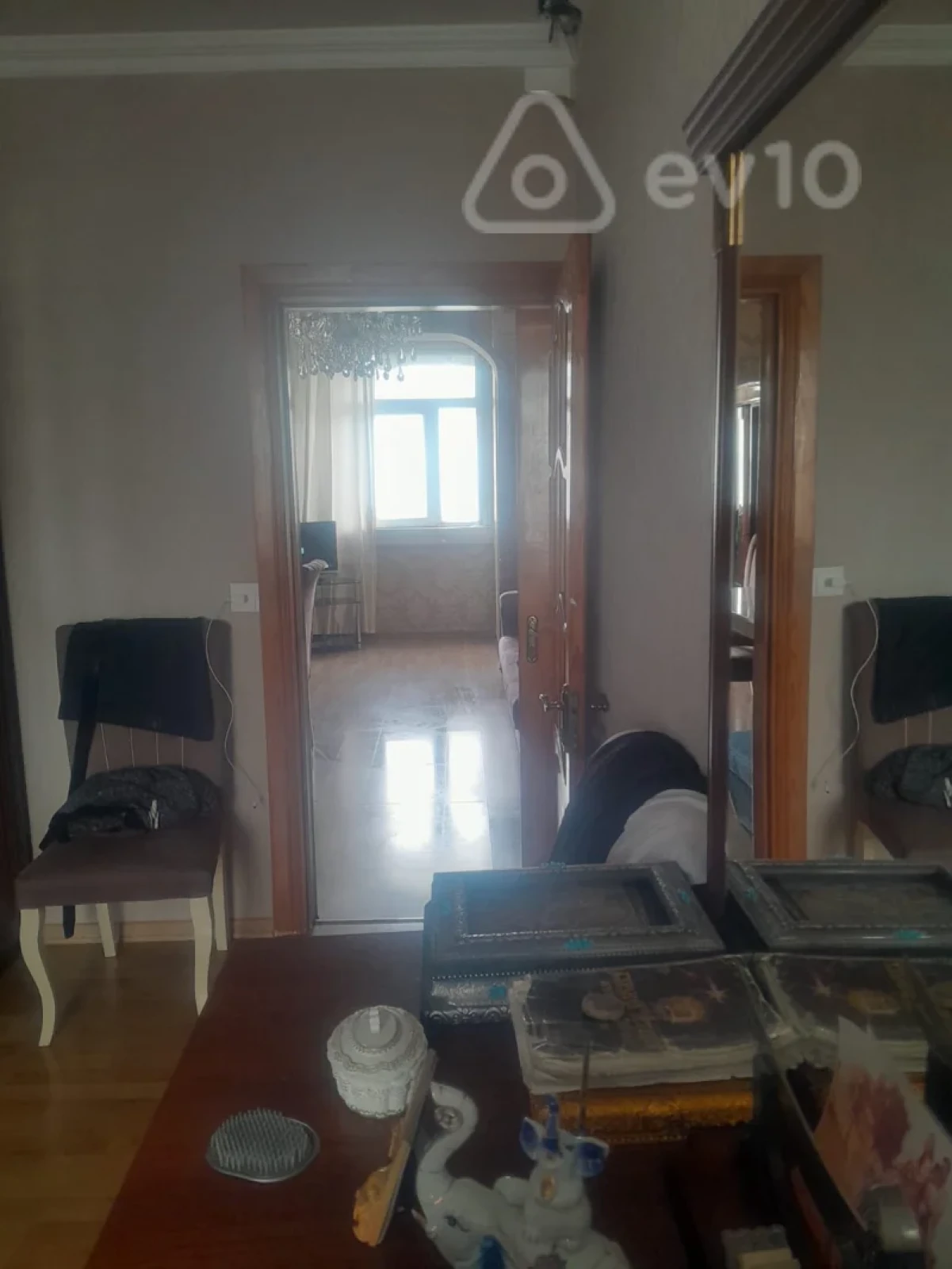 Kirayə verilir 2 otaqlı köhnə tikili 60 m²