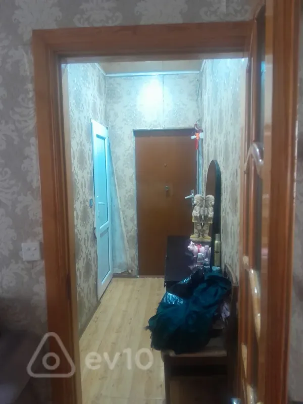 Kirayə verilir 2 otaqlı köhnə tikili 60 m²