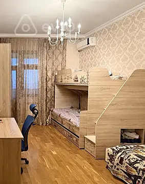 Kirayə verilir 3 otaqlı yeni tikili 150 m²