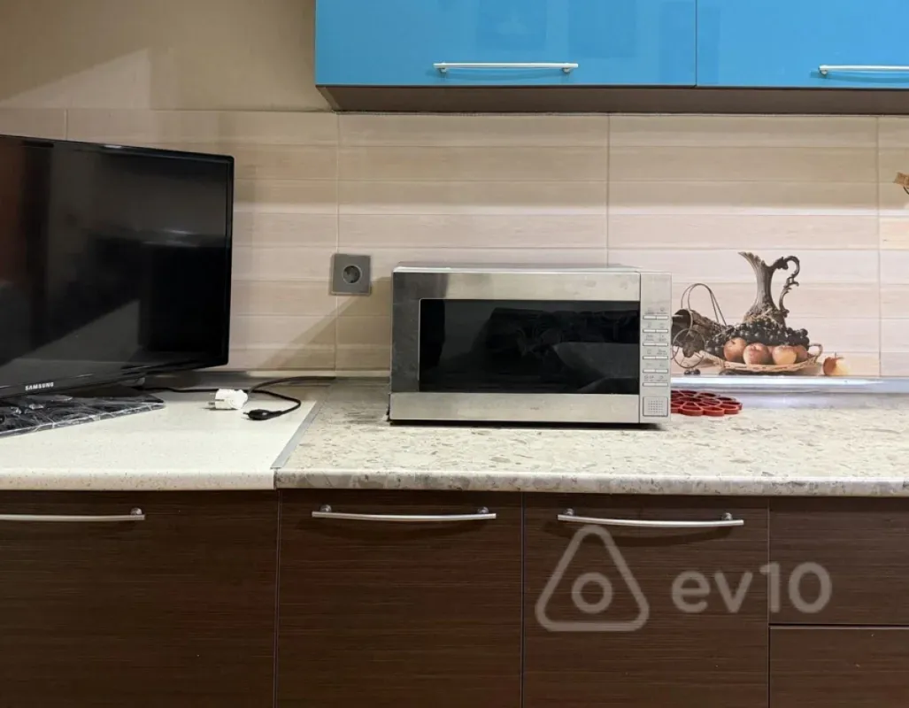 Kirayə verilir 3 otaqlı yeni tikili 150 m²