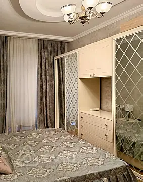 Kirayə verilir 3 otaqlı yeni tikili 150 m²