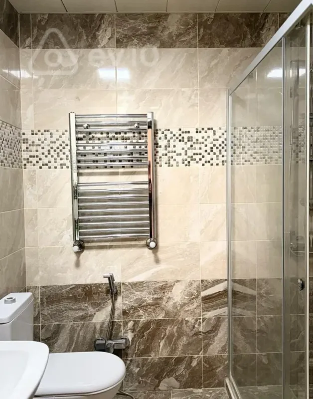 Kirayə verilir 3 otaqlı yeni tikili 150 m²